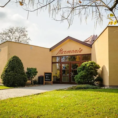 Harmonie 酒店 Zastávka